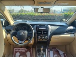 Toyota Yaris MID full